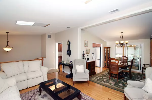 North Branford, CT 06471,39 Wood Chase Lane