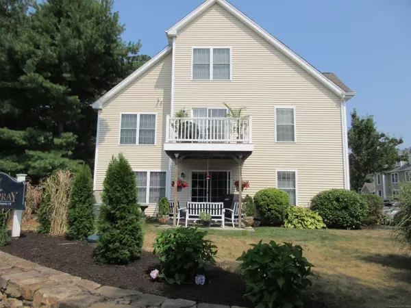 East Lyme, CT 06357,15 Freedom Way #73