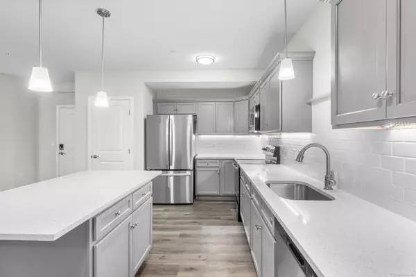 Cheshire, CT 06410,64 East Mitchell Avenue #34