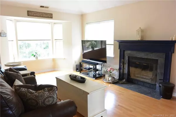Norwalk, CT 06851,515 Foxboro Drive #515