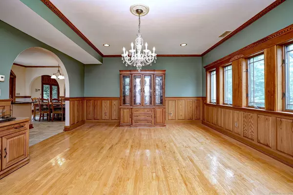 Bethany, CT 06524,44 Virginia Rail Drive