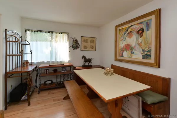 Southbury, CT 06488,399 Heritage Village #D