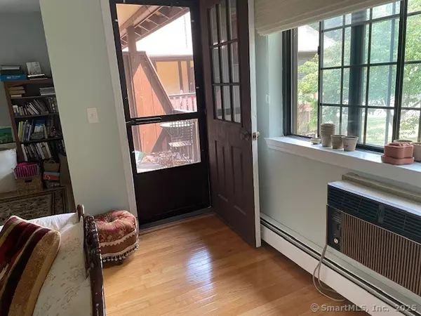 Milford, CT 06461,144 Foxwood Close #144