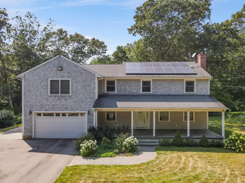 6 Willow Lane, East Lyme, CT 06333