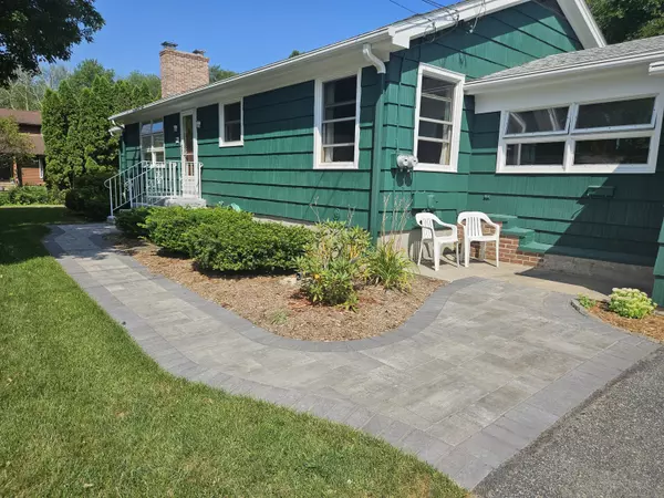 Groton, CT 06340,90 Westwood Drive