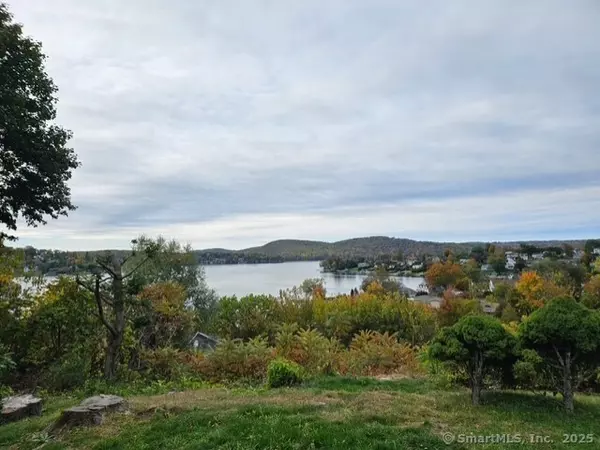 Brookfield, CT 06804,16 Candlewood Acres Road