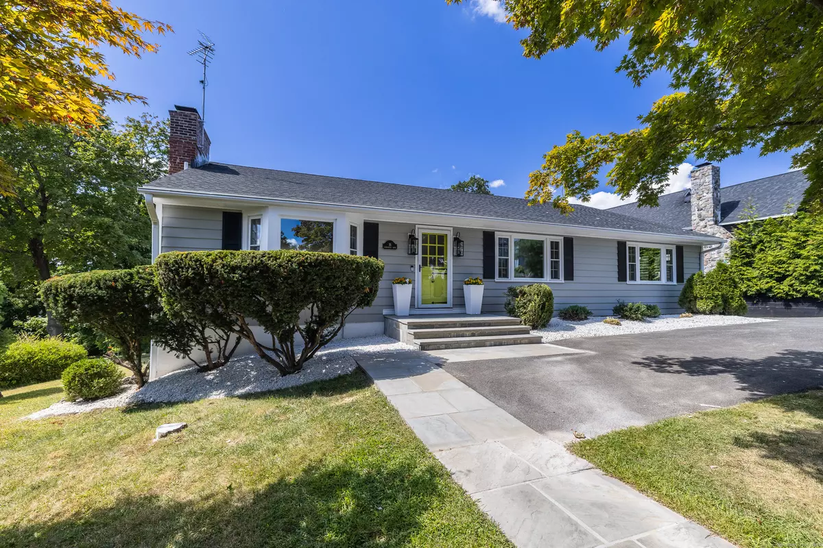 Brookfield, CT 06804,16 Candlewood Acres Road