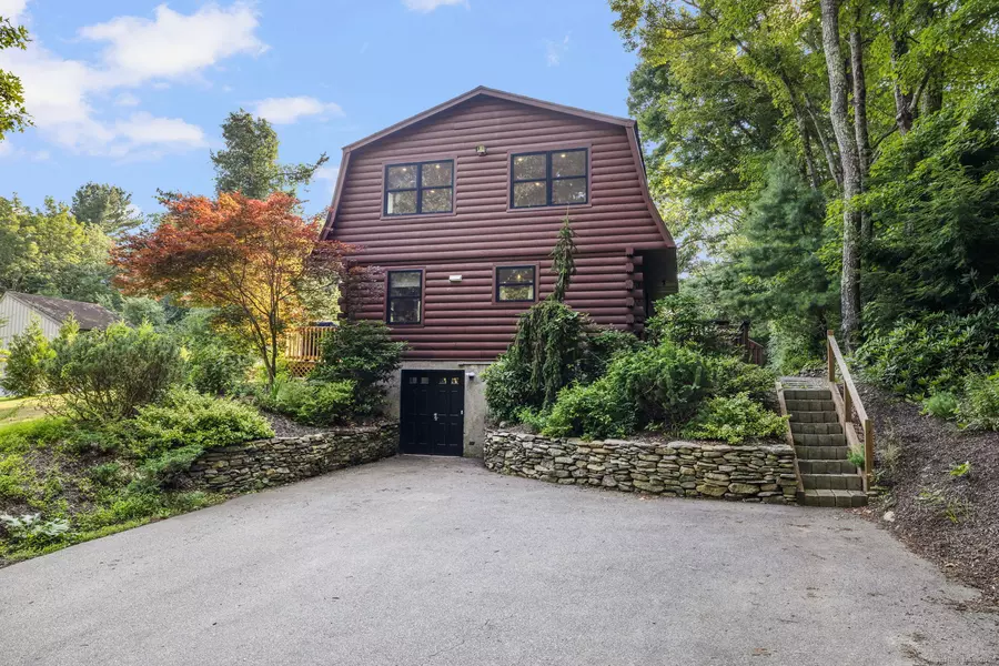 62 Crooked Trail, Woodstock, CT 06281