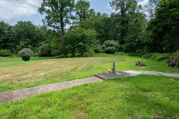 North Haven, CT 06473,78 Blue Hills Road