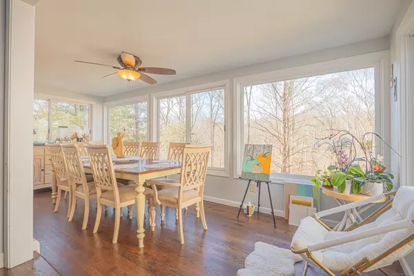 New Milford, CT 06776,41 Meetinghouse Terrace