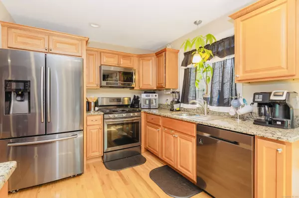 Waterbury, CT 06708,33 Glenford Drive