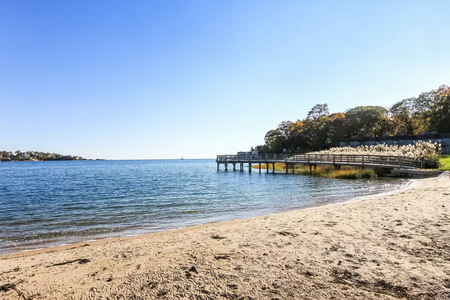 11 Harbour Village #B, Branford, CT 06405