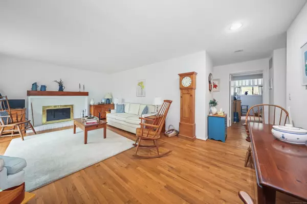 Southbury, CT 06488,241 Heritage Village #E