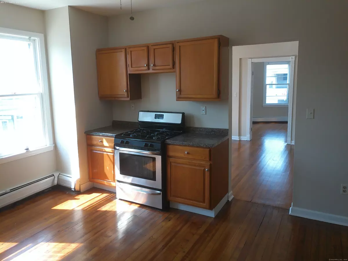 Stratford, CT 06615,2343 Barnum Avenue #A