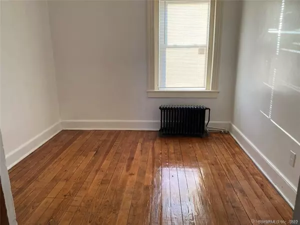 Middletown, CT 06457,14 Portland Street