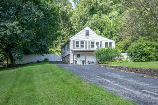 Southbury, CT 06488,68 Manor Road