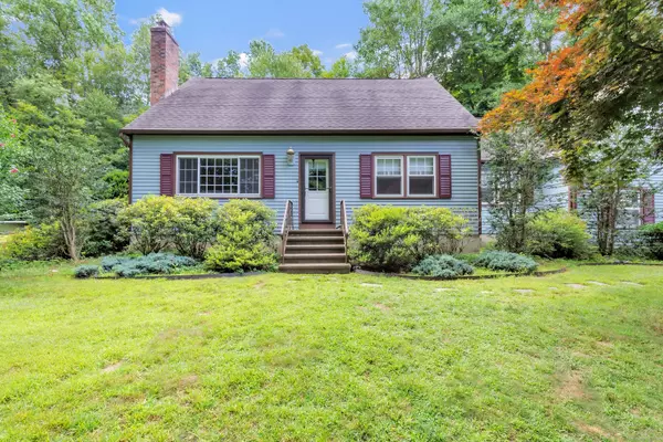 2 Highland Road, Oxford, CT 06478