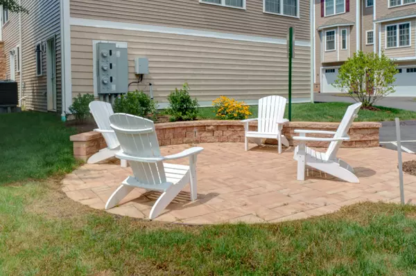 West Hartford, CT 06119,35 Ringgold Street #403