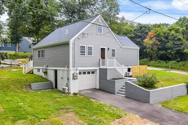 Stonington, CT 06379,18 Burdick Lane