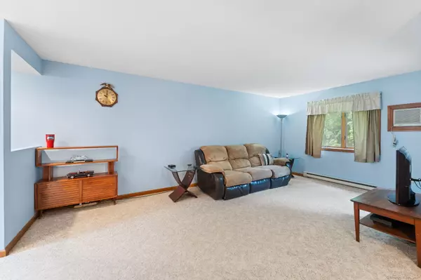 Thompson, CT 06255,13 Westside Drive #APT 89