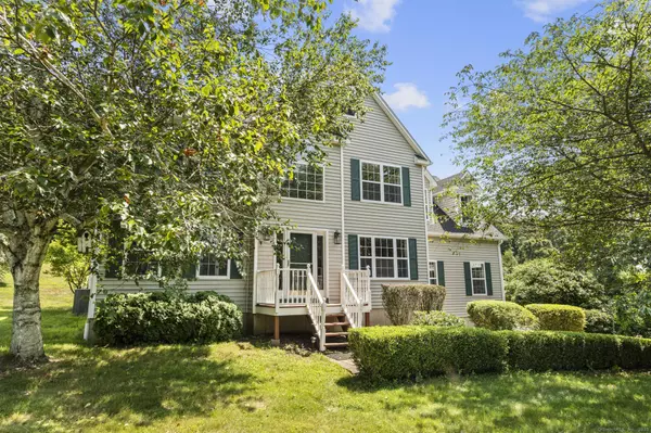 10 Silano Drive, Oxford, CT 06478