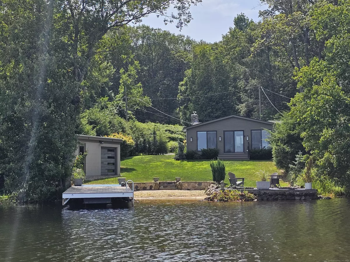 Woodbury, CT 06798,112 West Lake Road #D4