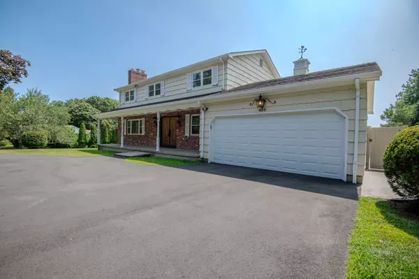 Orange, CT 06477,420 Narrow Lane