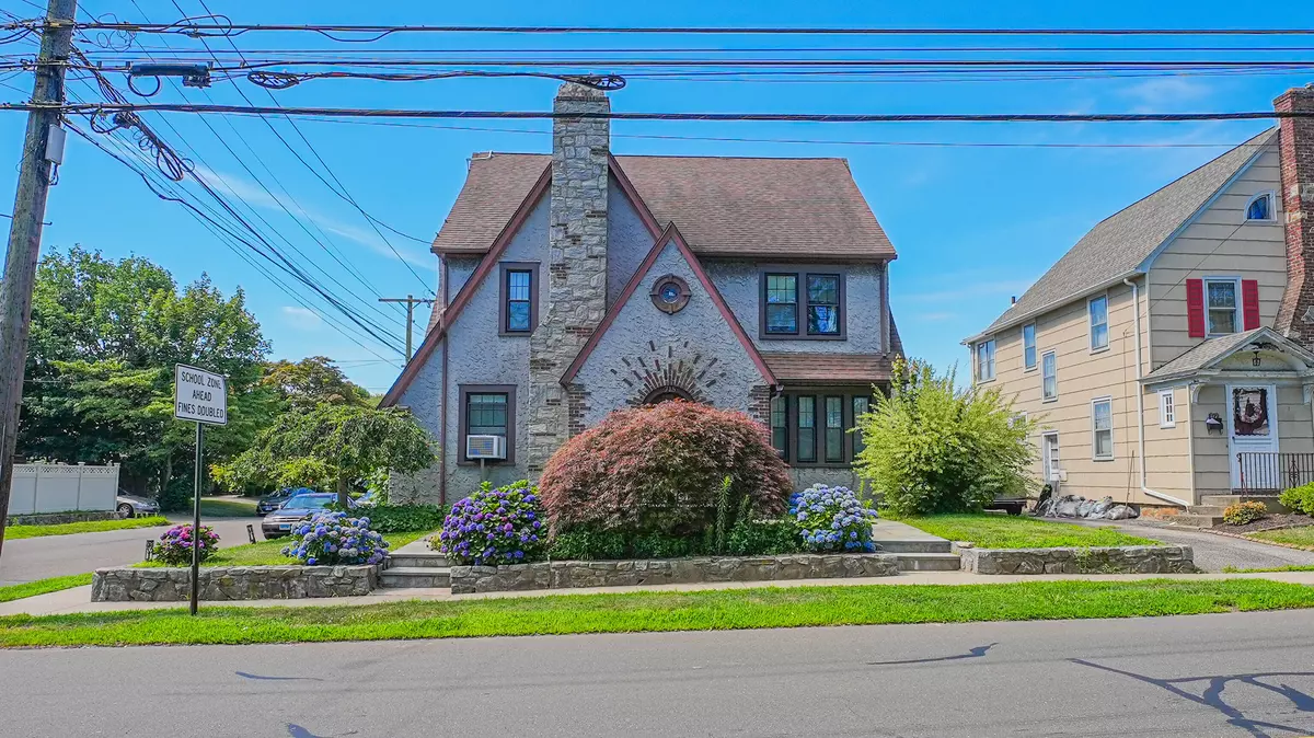 Stratford, CT 06614,715 Wilcoxson Avenue