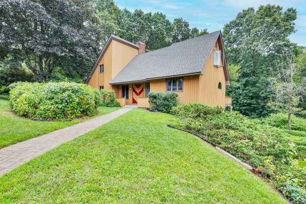 76 Kent Drive, Manchester, CT 06042