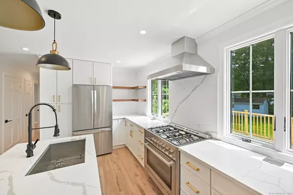 Bethel, CT 06801,11 Budd Drive