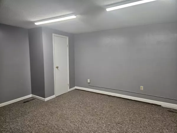 Plainville, CT 06062,1 Town line Road #8B