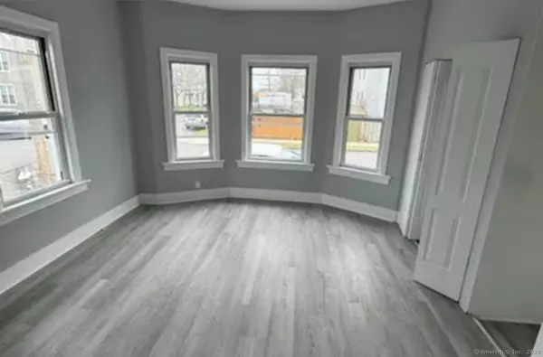 Bridgeport, CT 06608,657 Maple Street #3