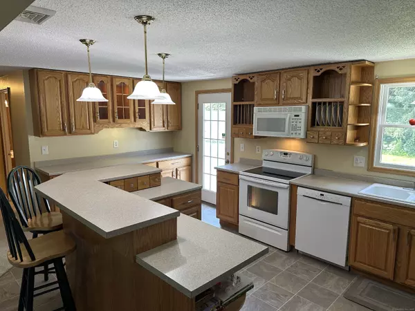 East Windsor, CT 06016,27 Margaret Drive