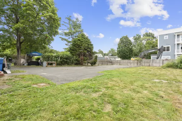 Windsor, CT 06095,30 Prospect Street