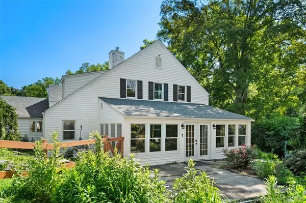 120 Obtuse Hill Road, Brookfield, CT 06804