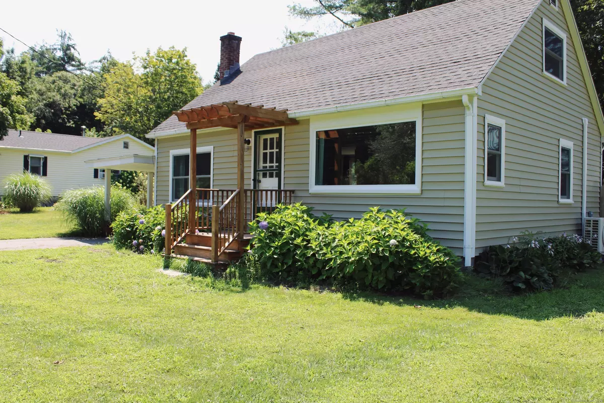 North Canaan, CT 06018,11 Raymond Avenue