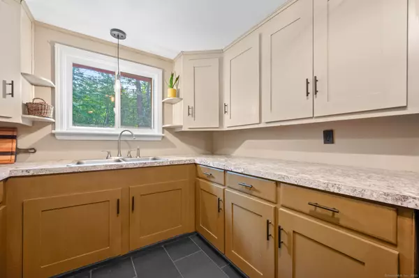 Stafford, CT 06076,249 East Street