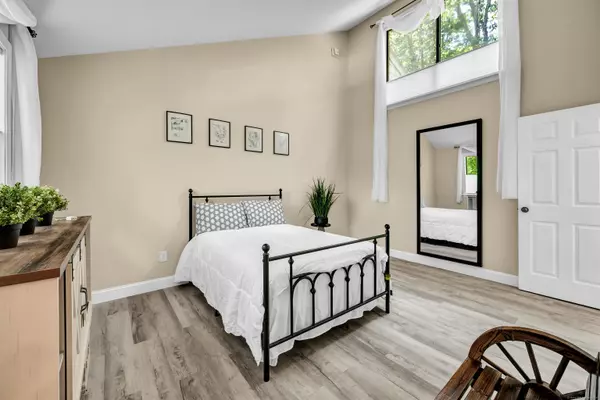 Torrington, CT 06790,213 Ledge Drive #213