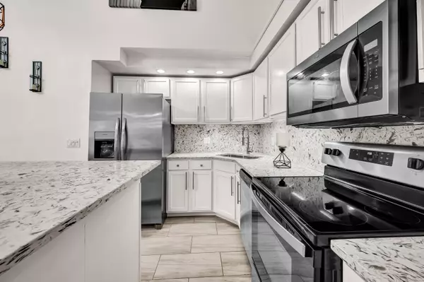 Torrington, CT 06790,213 Ledge Drive #213