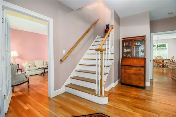 Shelton, CT 06484,11 Emerald Ridge Court