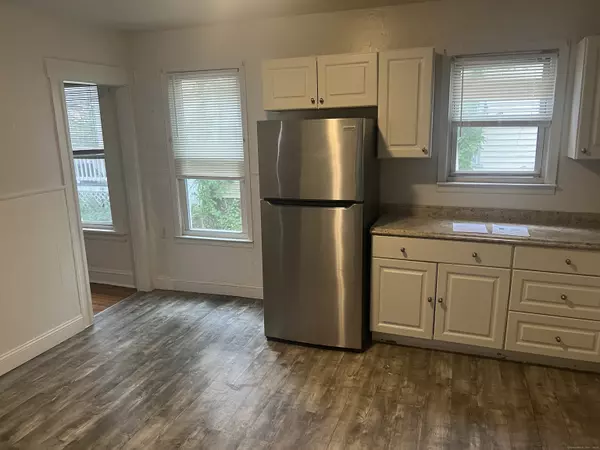 Bridgeport, CT 06605,855 Brewster Street