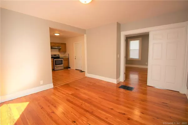 West Hartford, CT 06119,153 Quaker Lane South