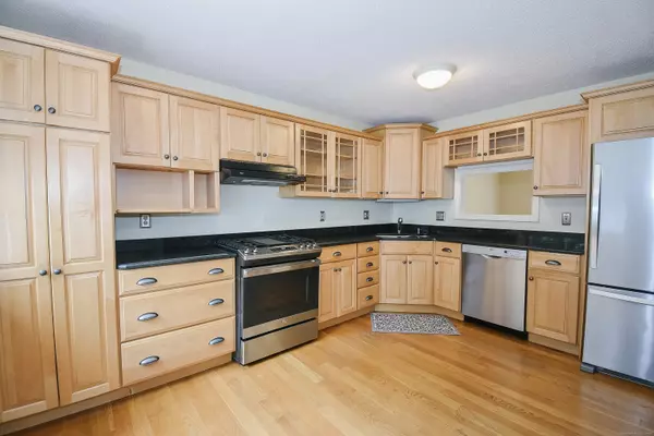 Newington, CT 06111,72 Steeplechase Drive #72