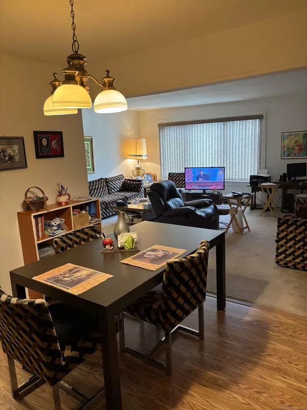 Ridgefield, CT 06877,42 Lawson Lane #42