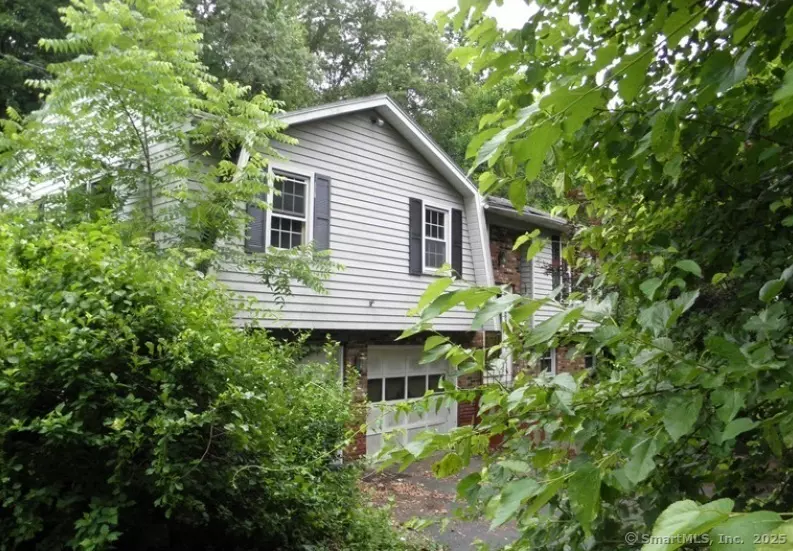 East Hampton, CT 06424,80 Sillimanville Road