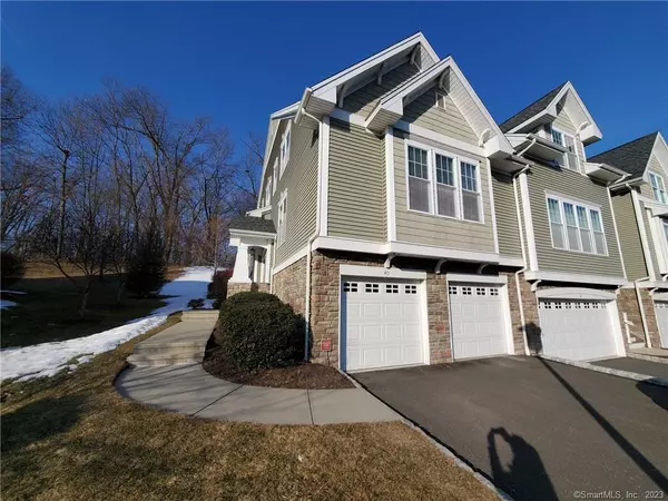 40 Lawrence Avenue #40, Danbury, CT 06810