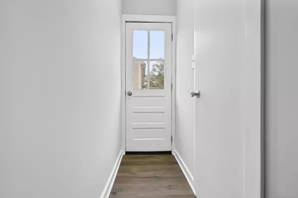 New Fairfield, CT 06812,7 Candle Hill Road