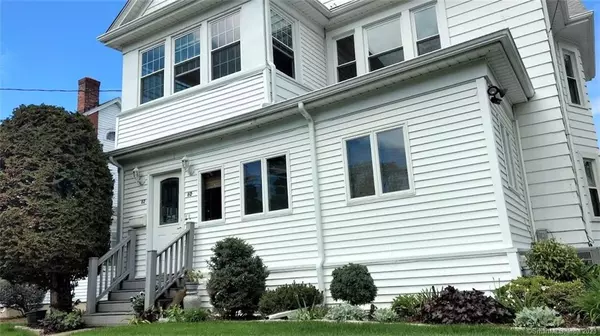 West Hartford, CT 06119,60 Woodmere Road #2