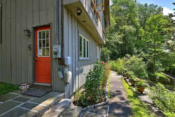 Danbury, CT 06810,87 Carol Street