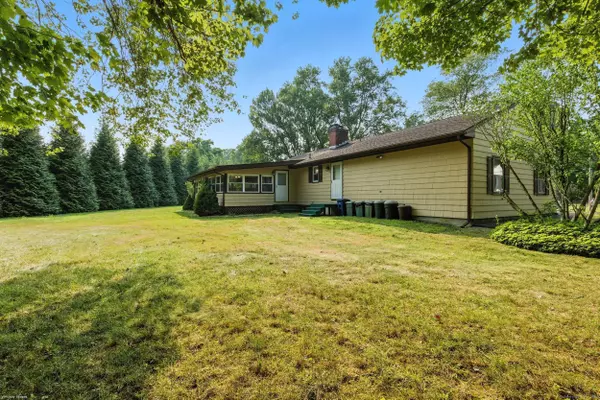 Orange, CT 06477,30 Whitney Lane